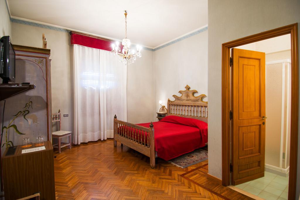 Hotel I Due Foscari Буссето Номер фото